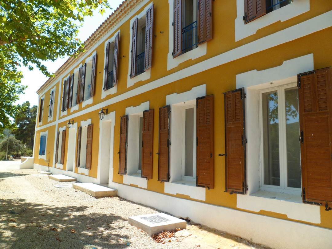 Chateauneuf-les-Martigues酒店住宿-Domaine Du Mas Bleu