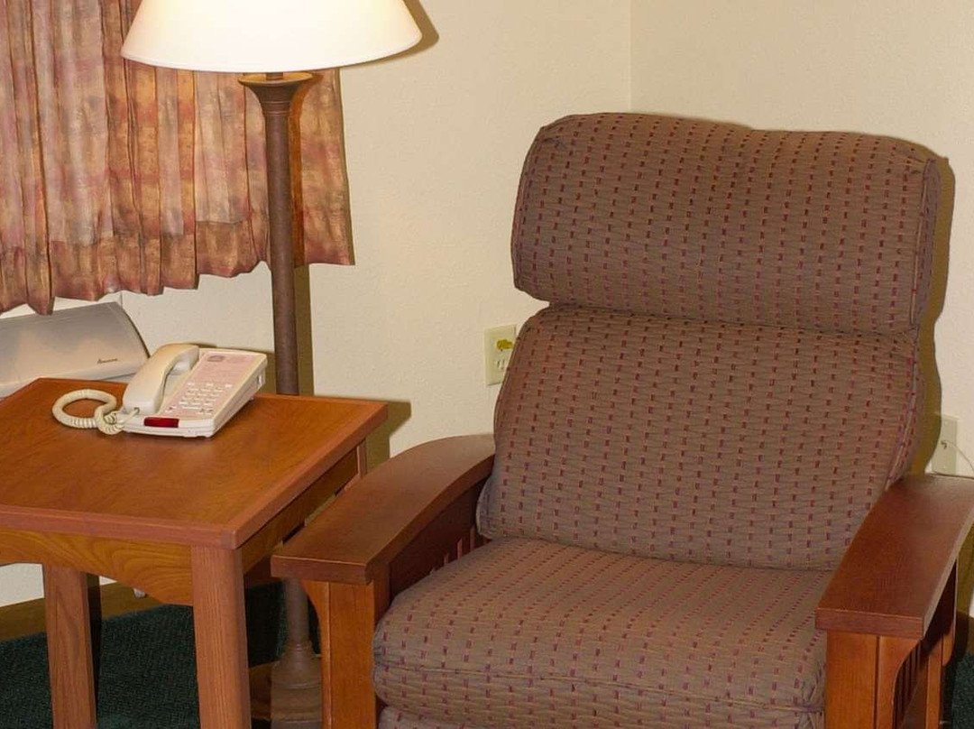 Super 8 by Wyndham Berlin WI主图