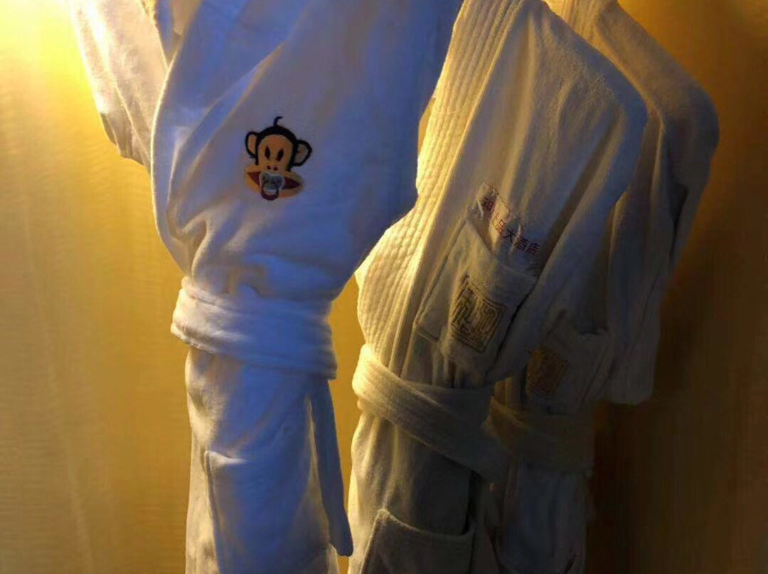 和弛上品大酒店主图