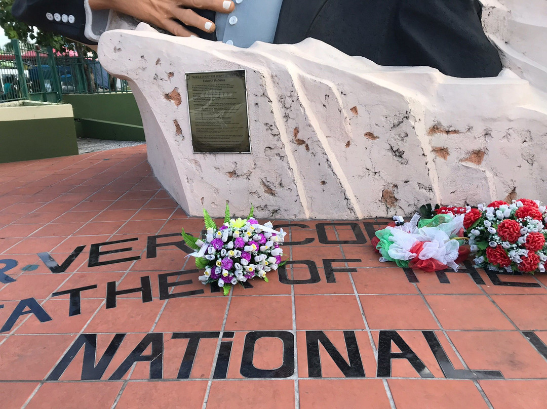 V C Bird Monument-圣 约翰必去景点