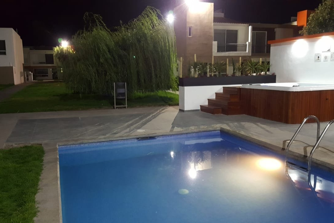 Redwood Villas主图