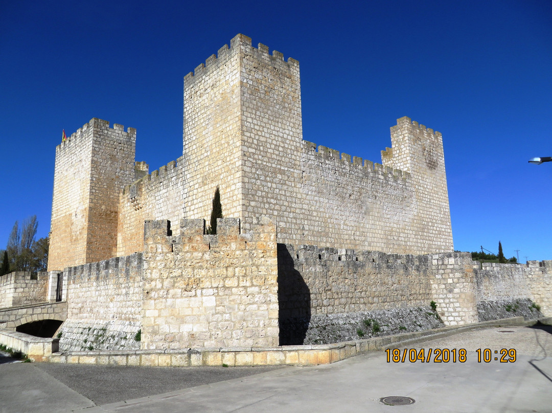 Castillo de los Aguilar景点图片