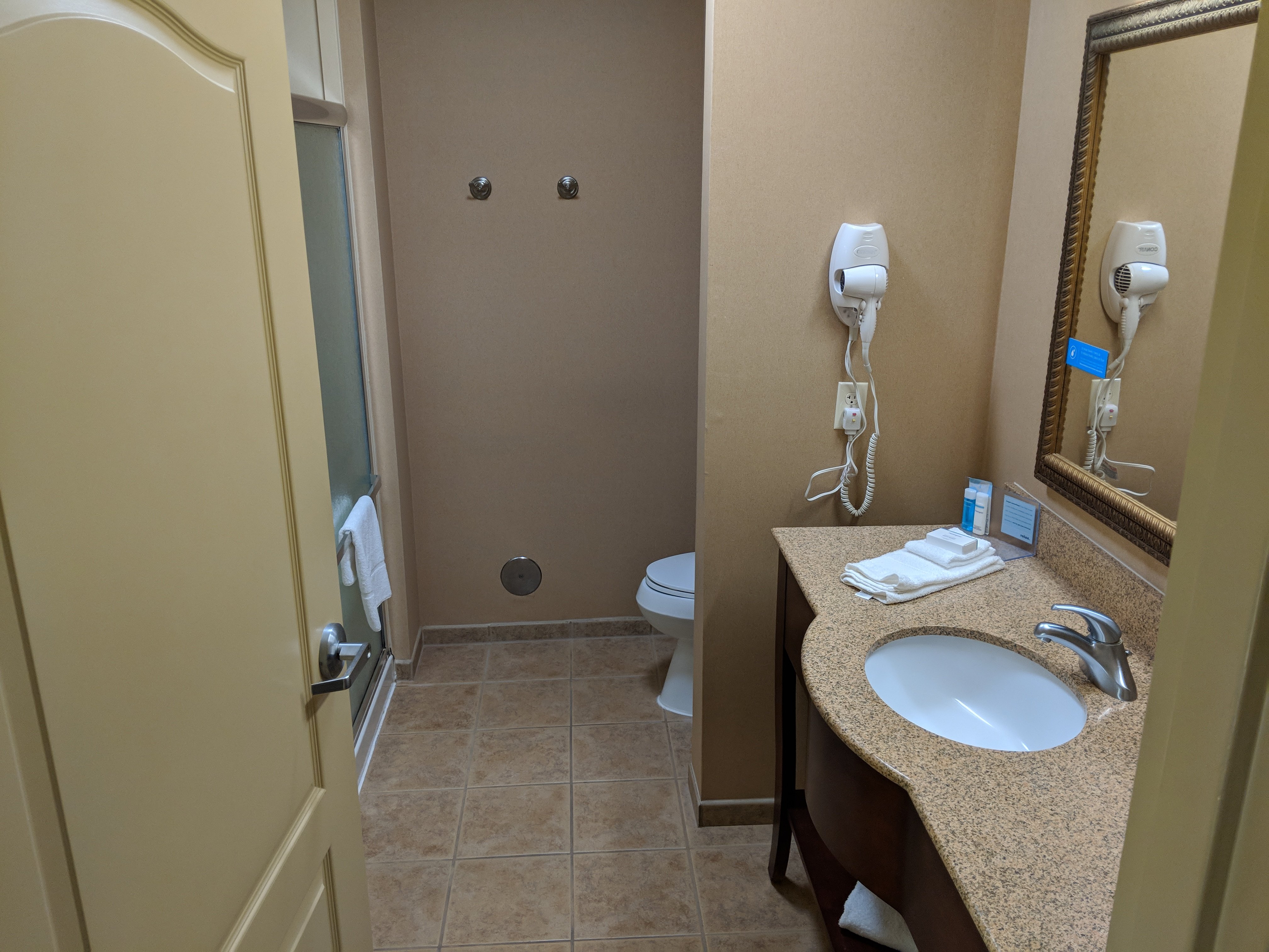 Hampton Inn Gallipolis-浴室