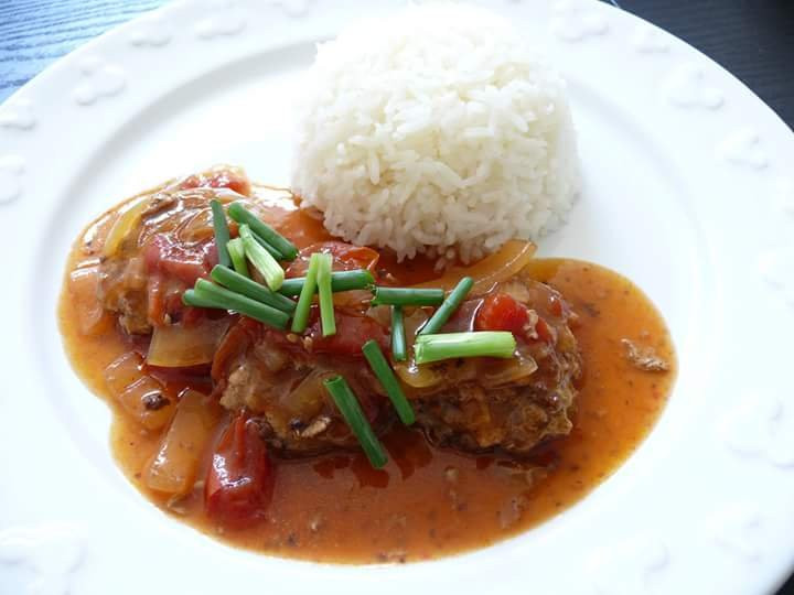 叻仑缴餐馆和美食-Aommie's House