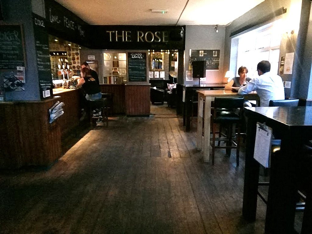 Trowse Newton旅游景点-The Rose Pub & Deli
