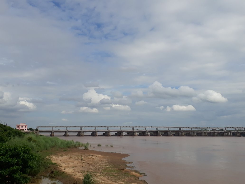 Mahanadi Barrage景点图片