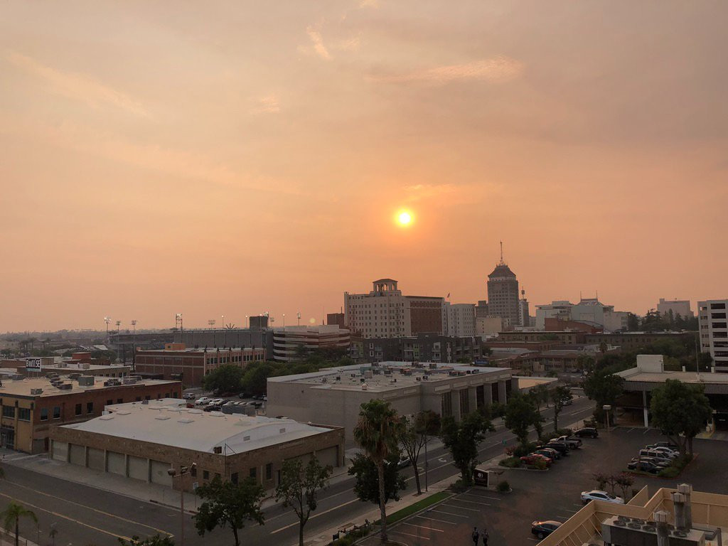 希尔顿逸林弗雷斯诺会议中心酒店主图