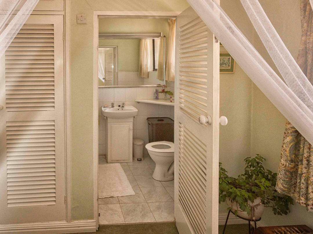 Russell's Retreat主图