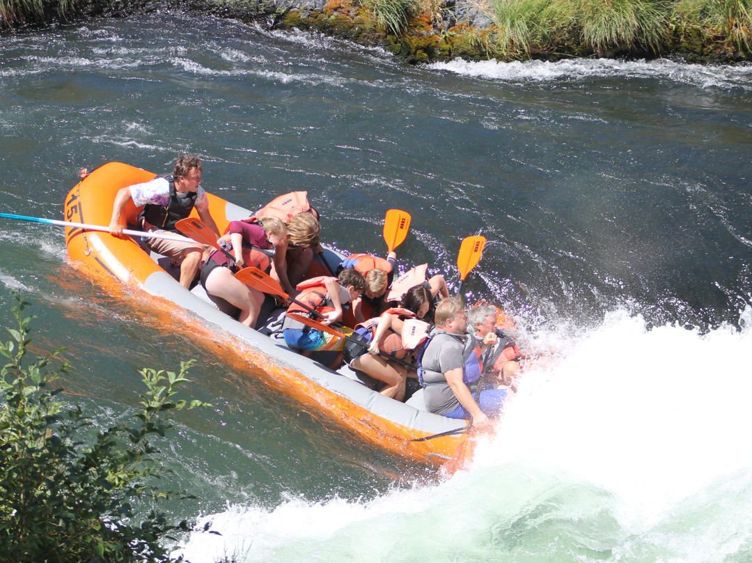 Tributary Whitewater - Deschutes River Outpost景点图片