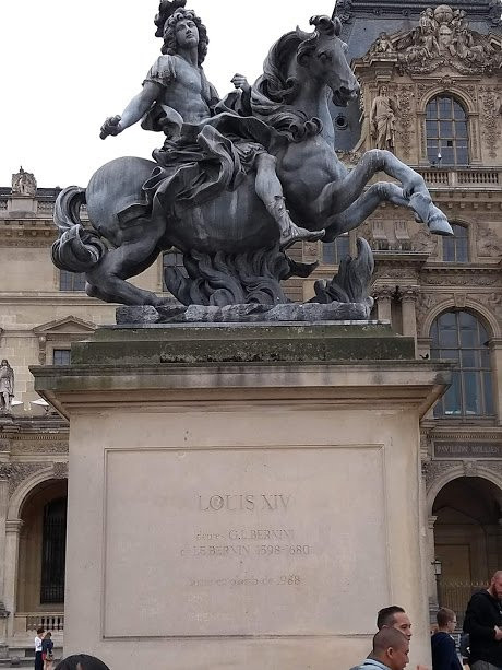 Statue Equestre de Louis XIV景点图片