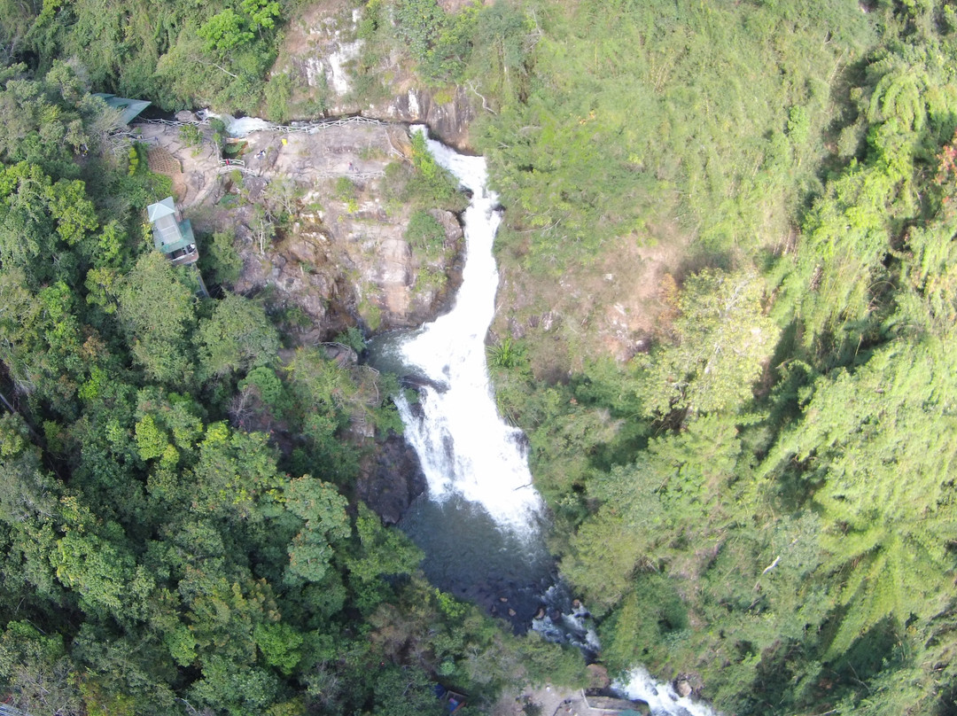 达坦拉瀑布景点图片