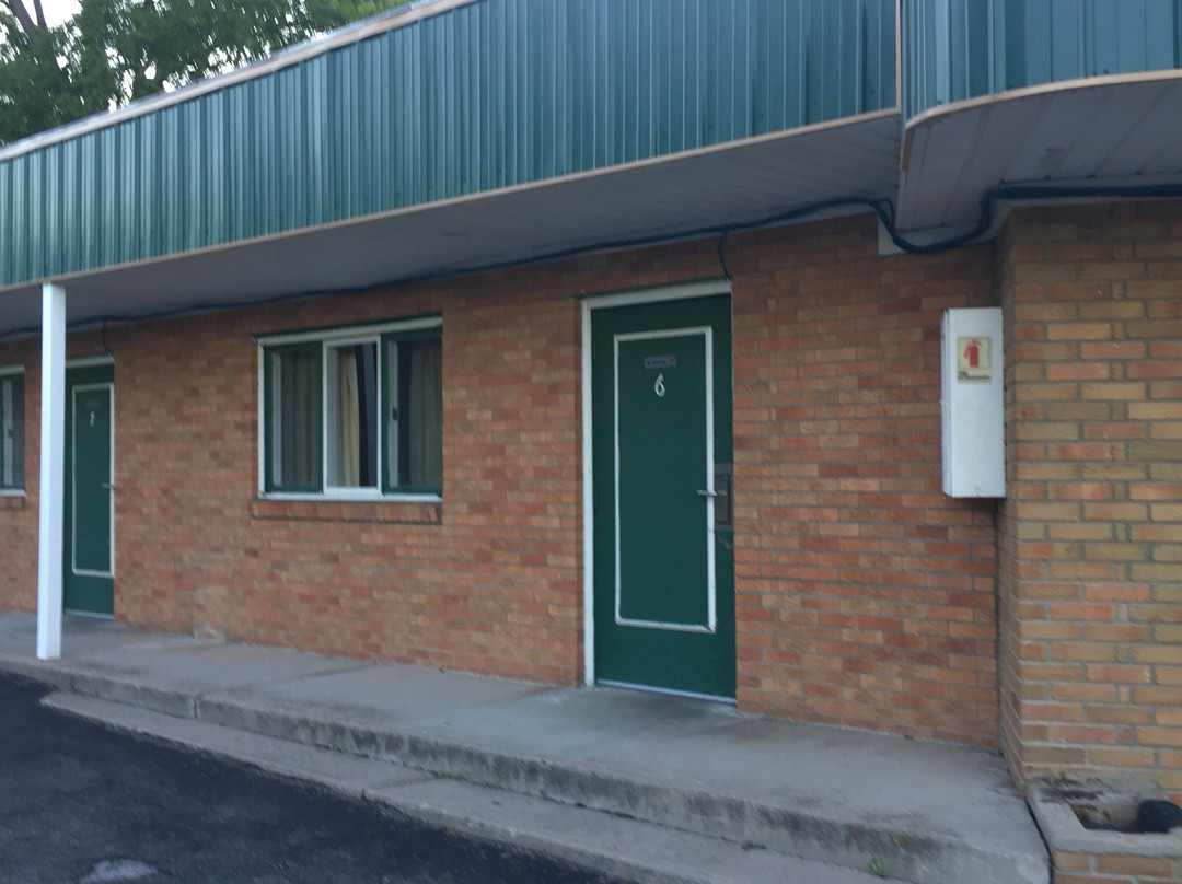 Greenway Motel