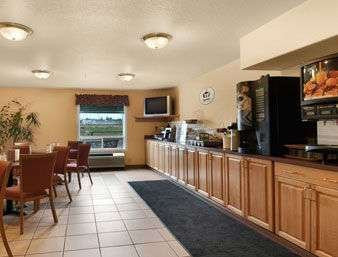 Super 8 by Wyndham Dawson Creek主图