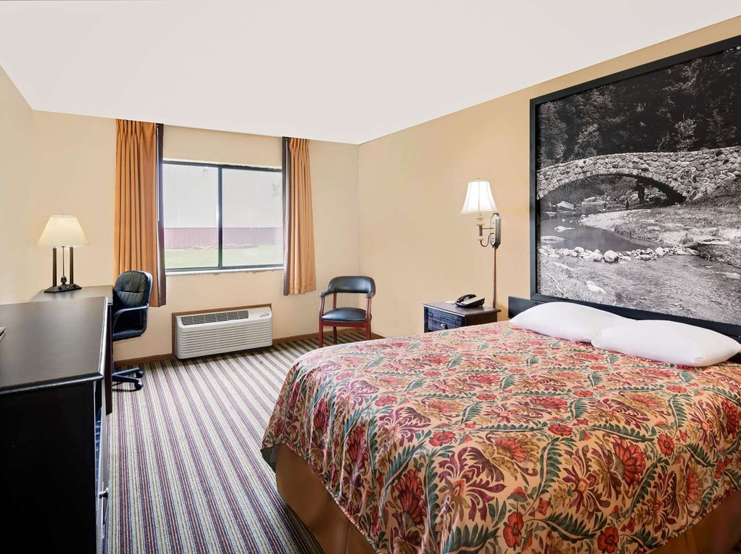 Super 8 by Wyndham Iowa Falls主图