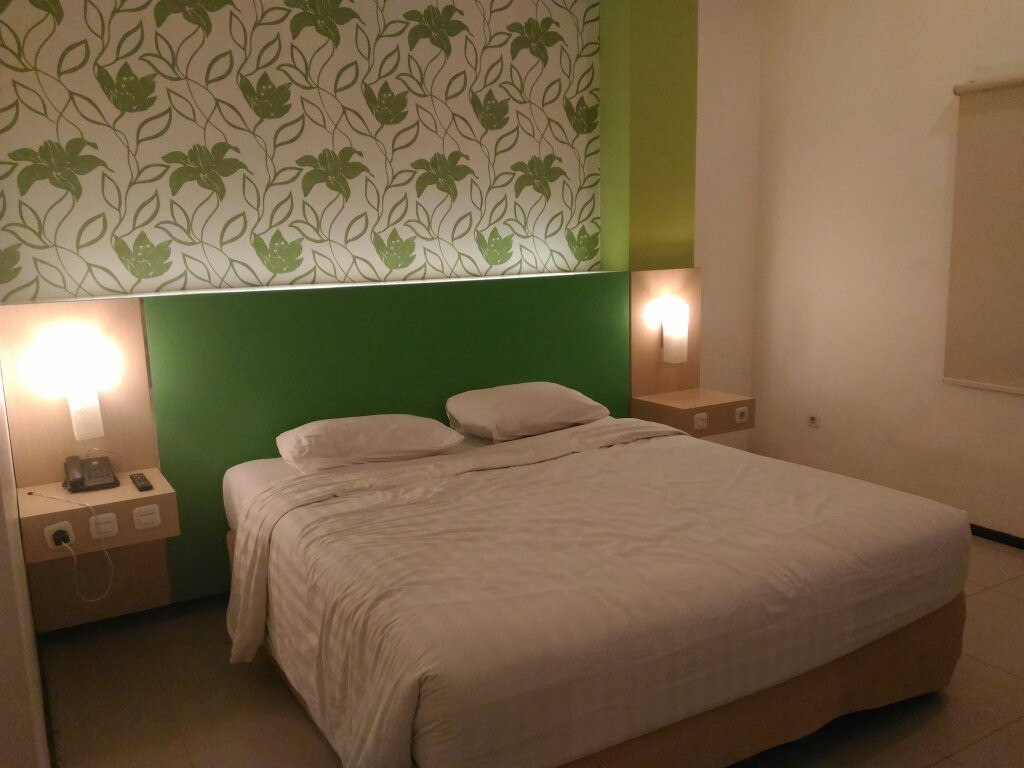 Capital O 949 Royal Park Hotel主图