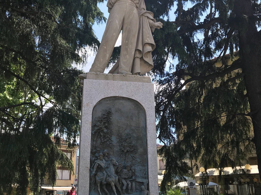 Statua di Giuseppe Garibaldi-Luino必去景点