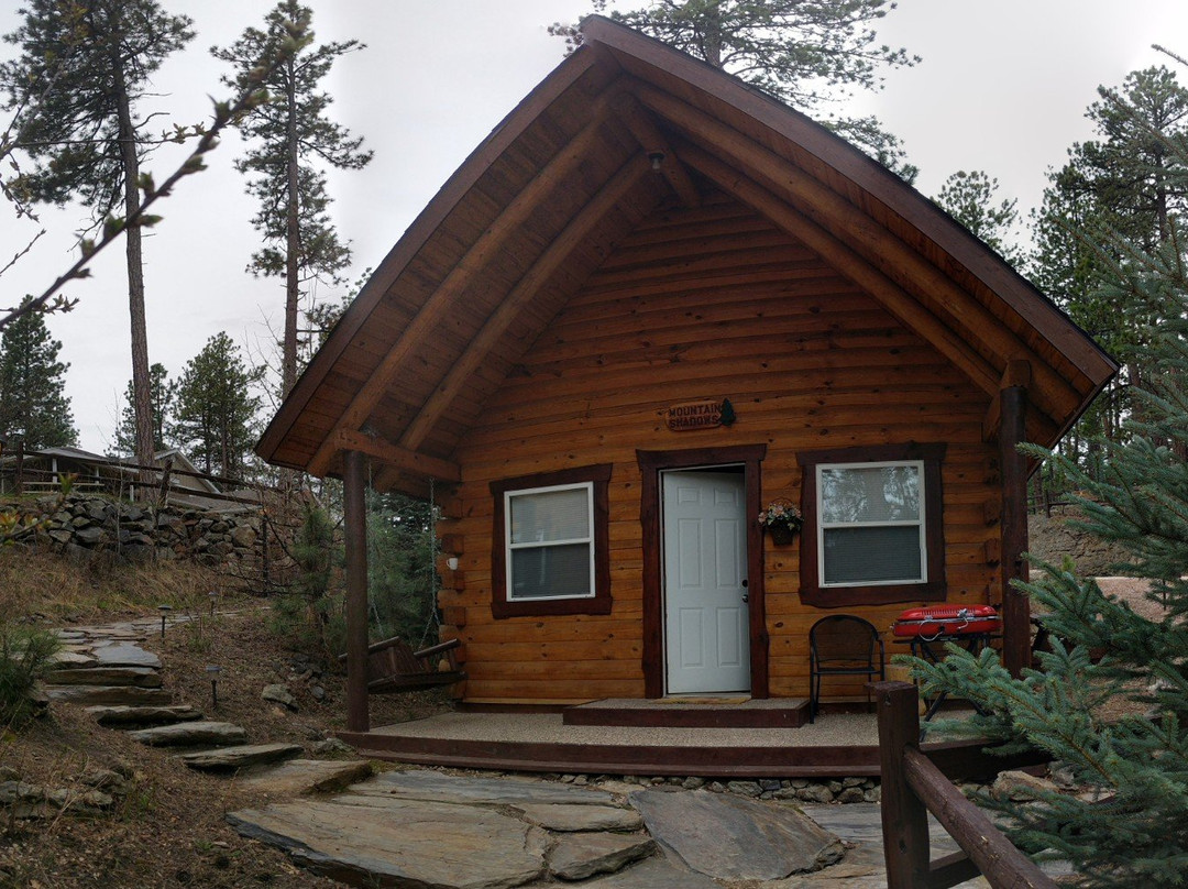 Rustic Ridge Guest Cabins