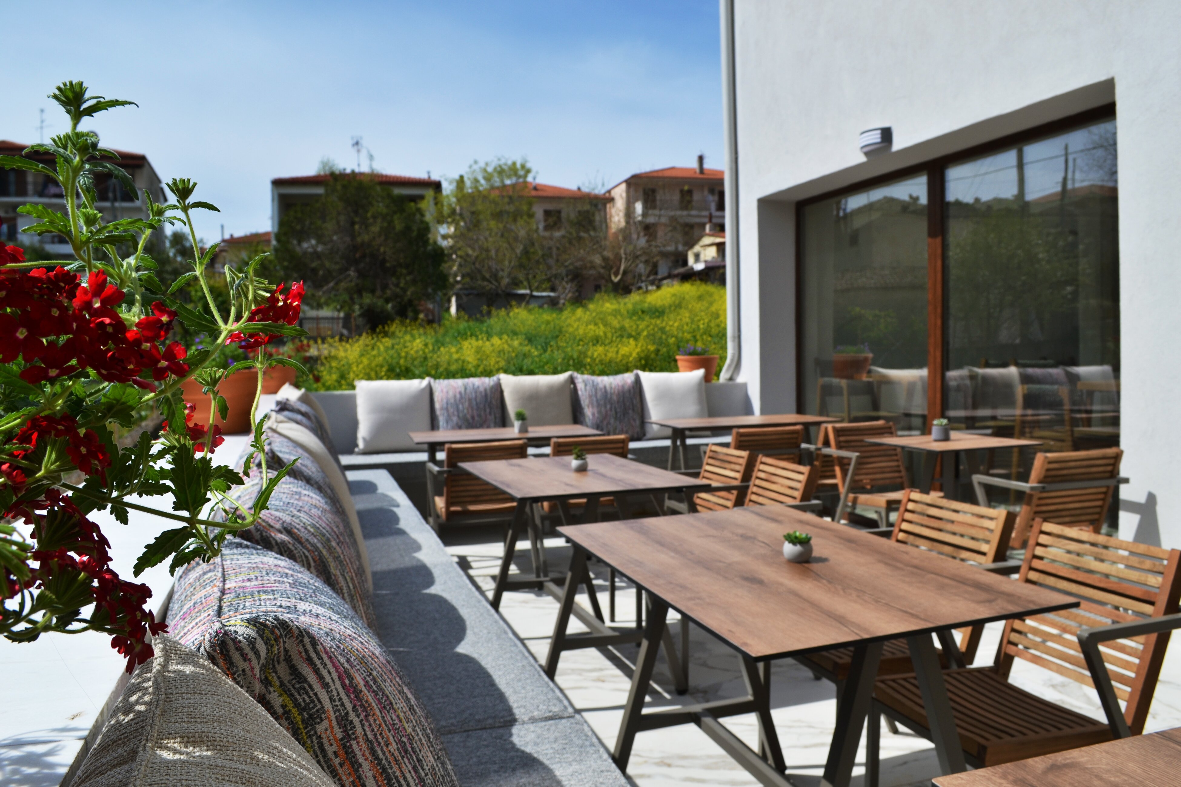 IADES Suites-官方