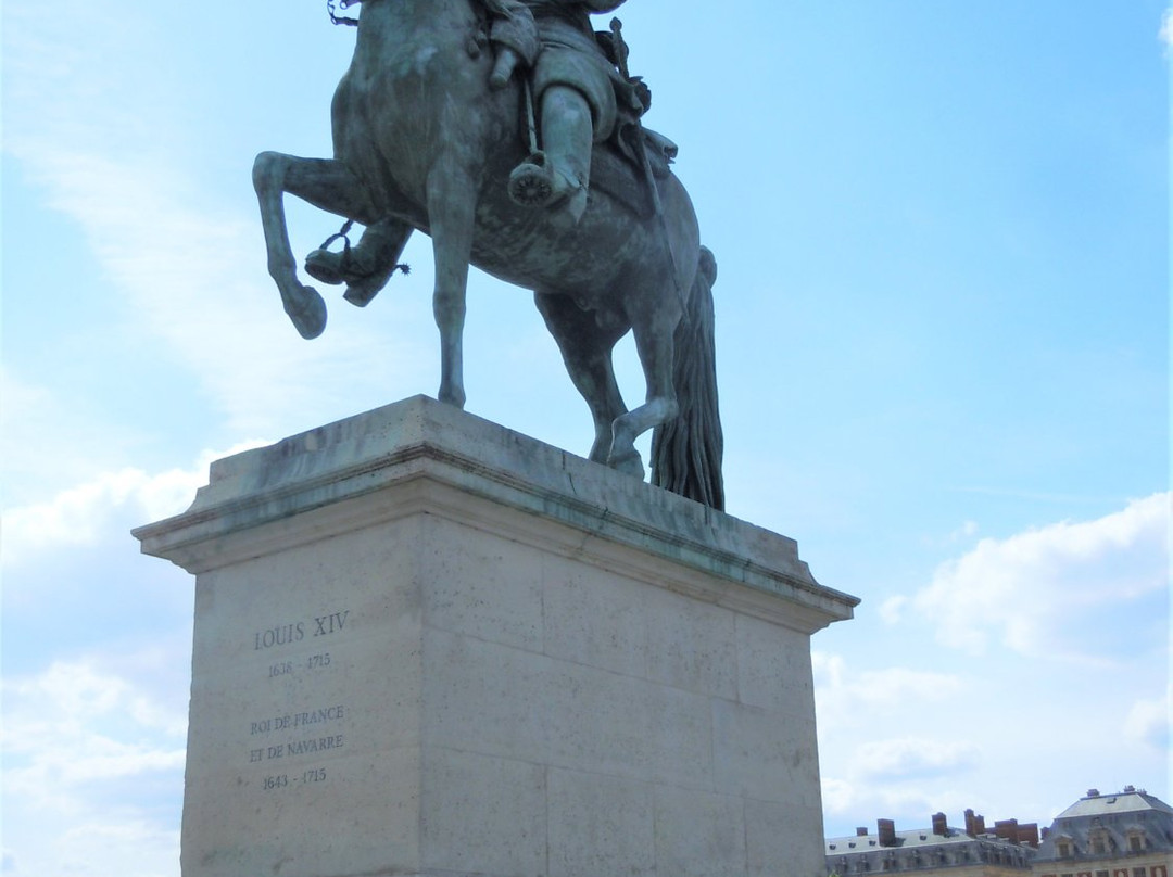 Monument a Louis XIV景点图片