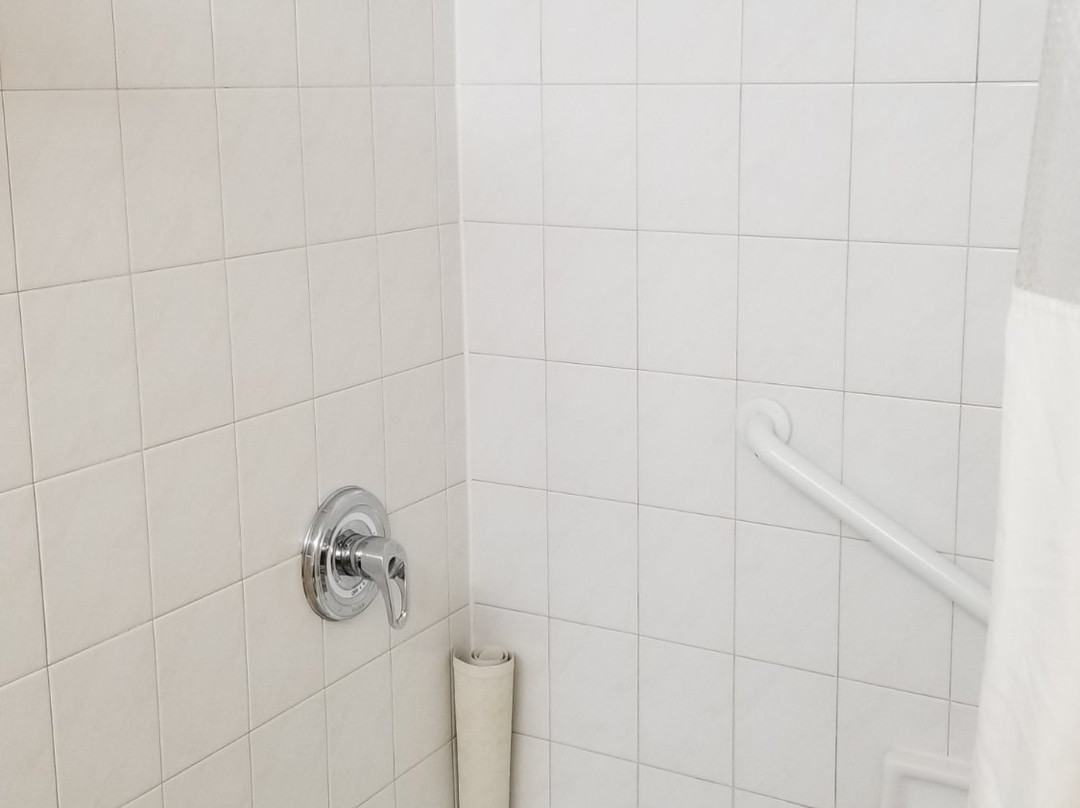 Days Inn by Wyndham Woodbury Long Island主图