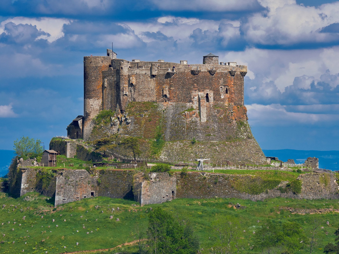 Château de Murol景点图片