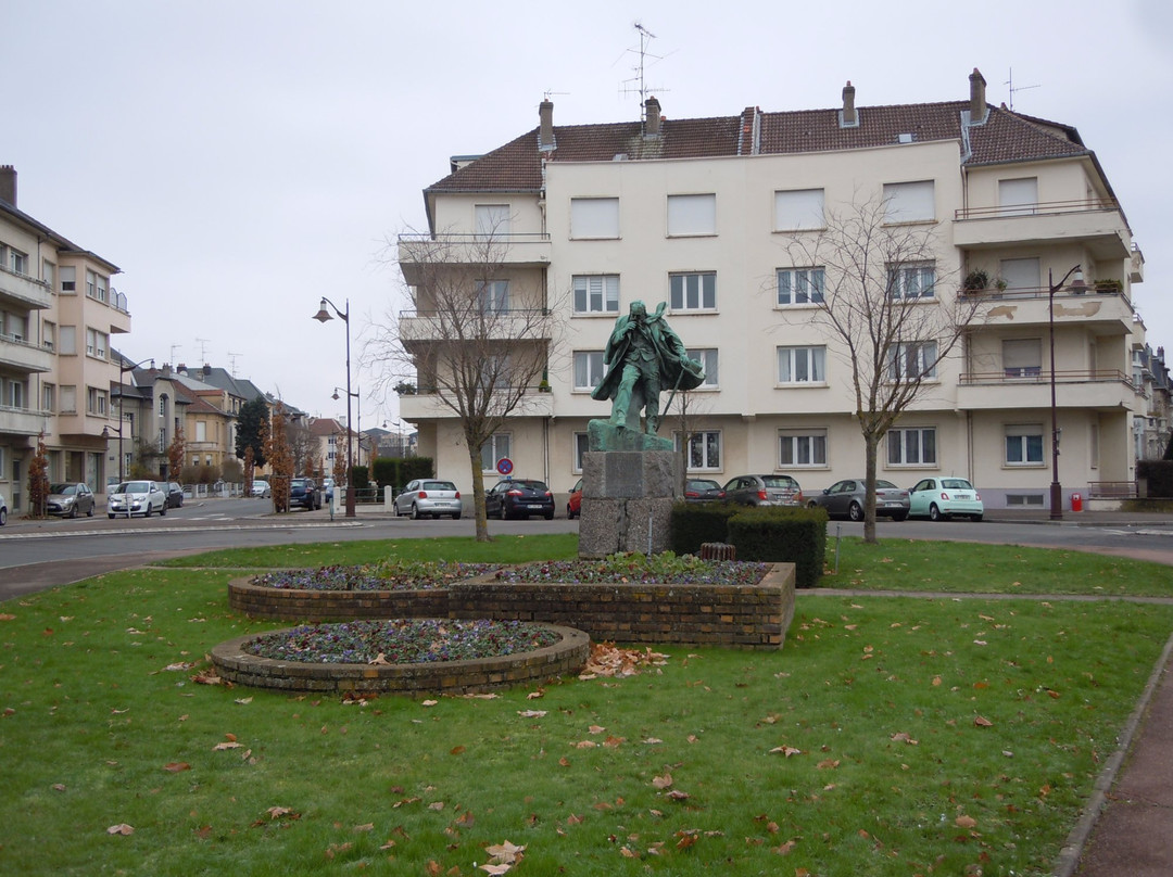 Monument à Victor Hugo-蒂永维尔必去景点