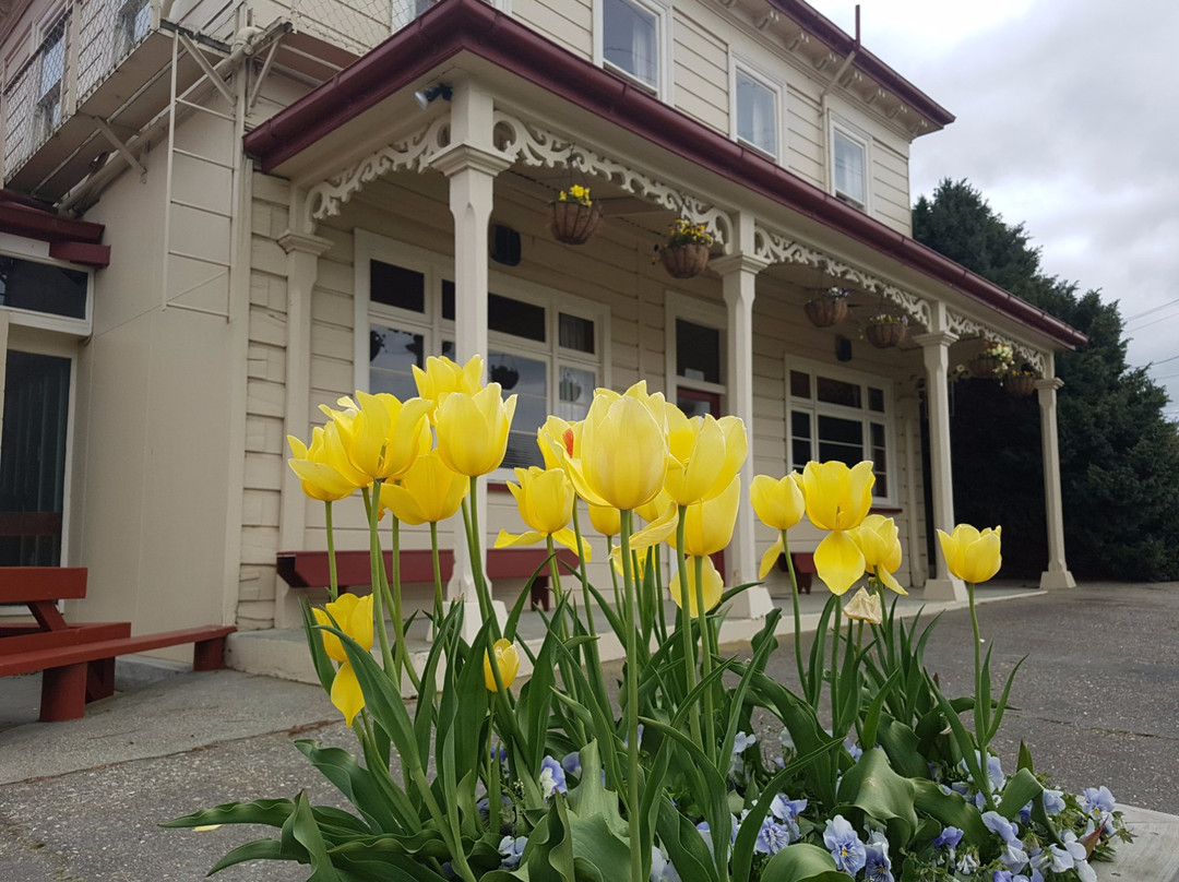 Waikaka Hotel