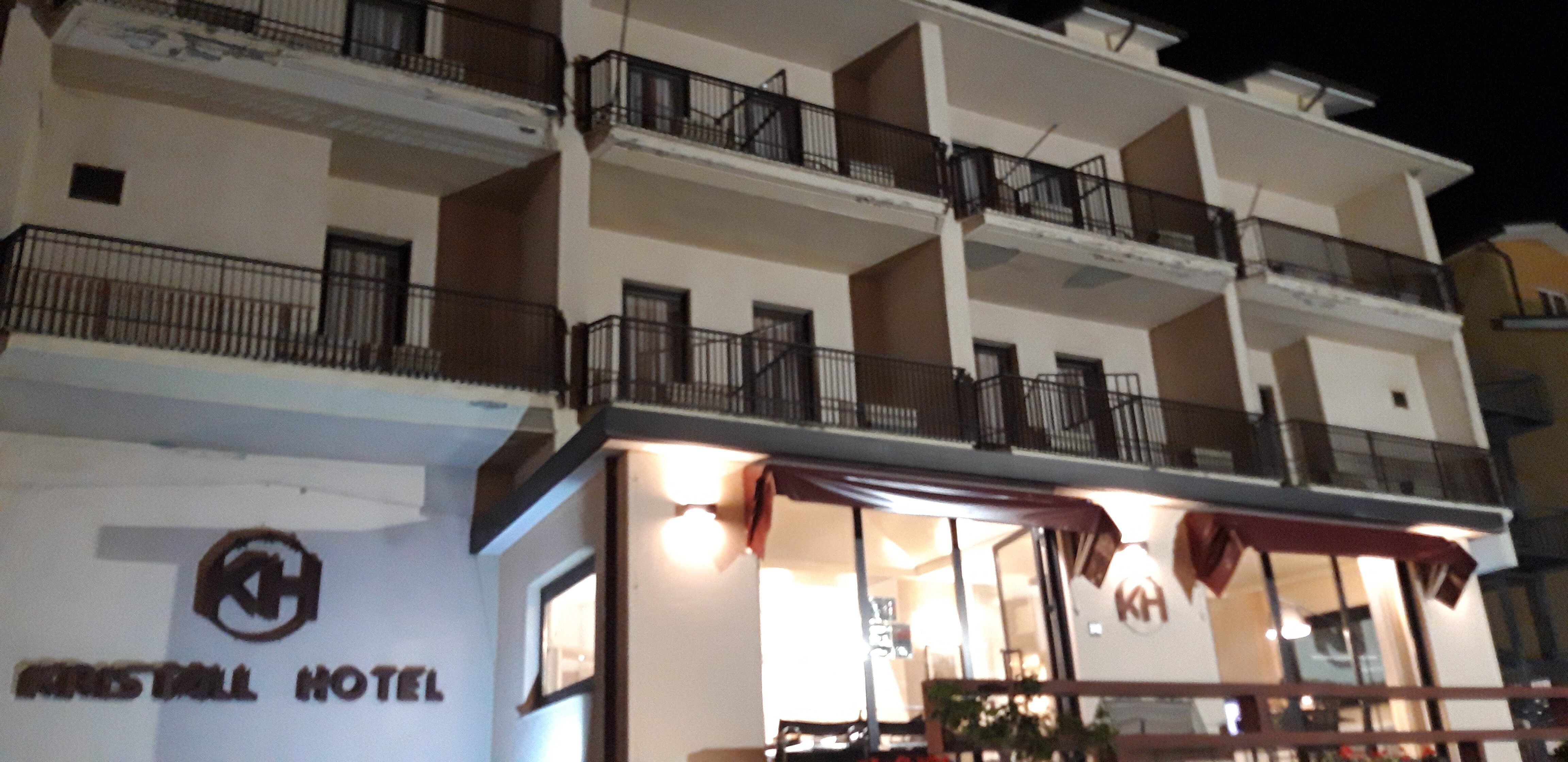 克里斯塔尔酒店-官方