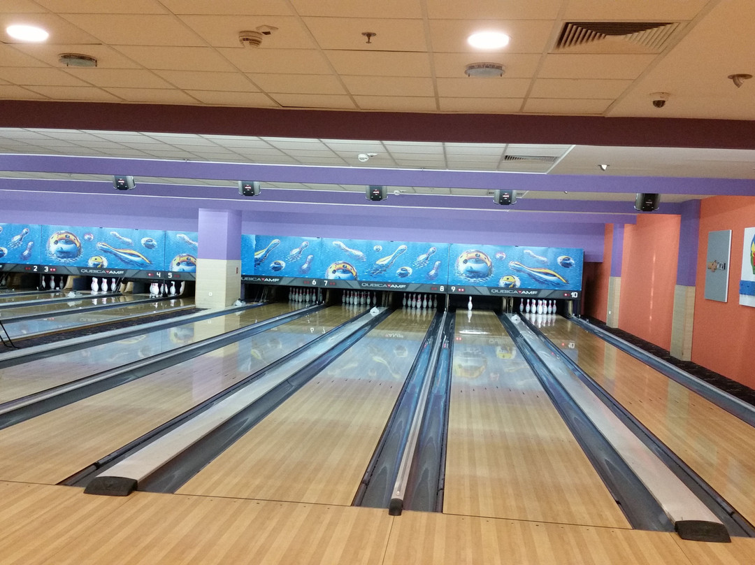 Sugár Bowling & Pub景点图片