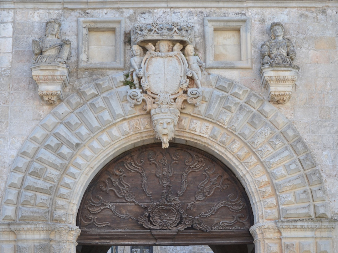 Palazzo Protonobilissimo Risolo-Specchia必去景点