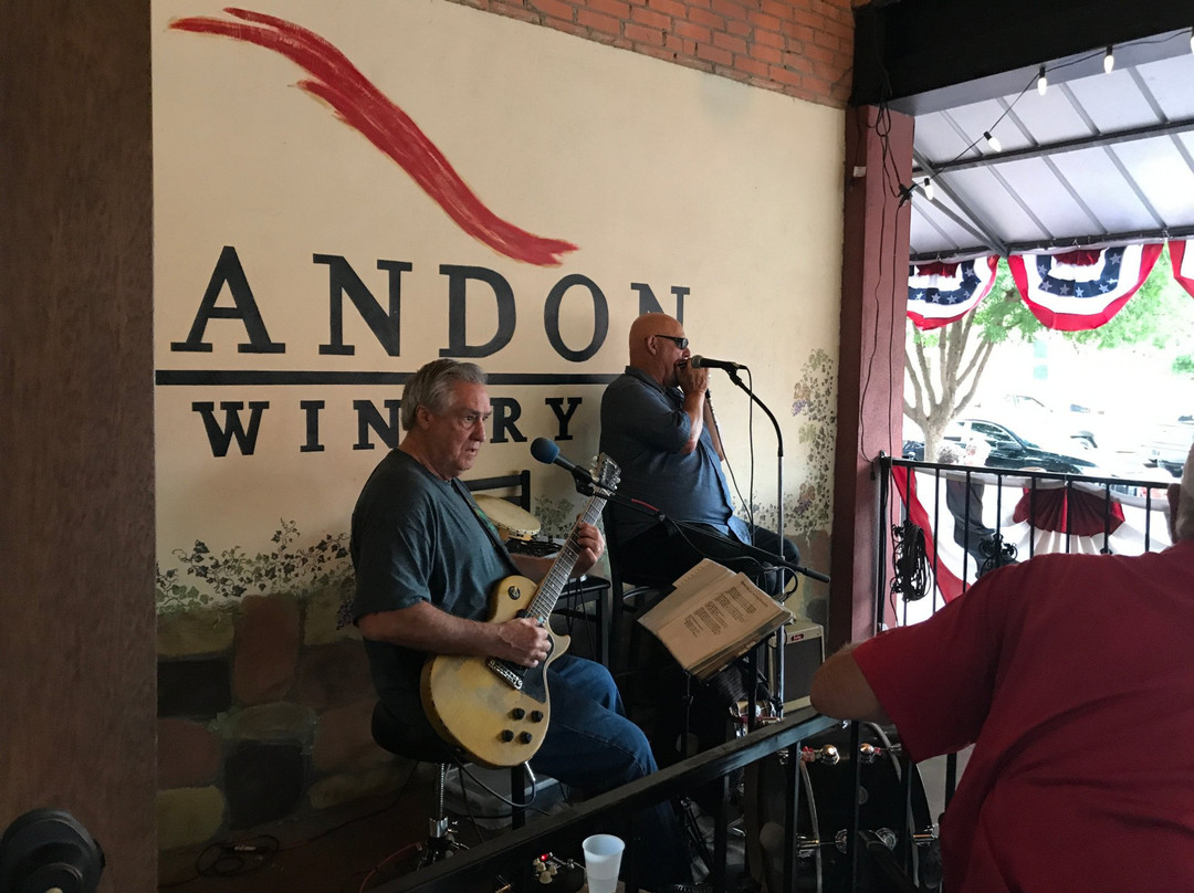 Landon Winery-麦金尼必去景点