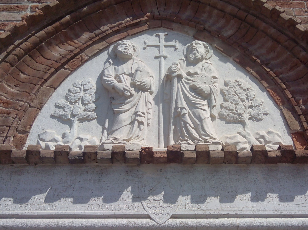 Chiesa dei Santissimi Apostoli Pietro e Paolo-基奥贾必去景点