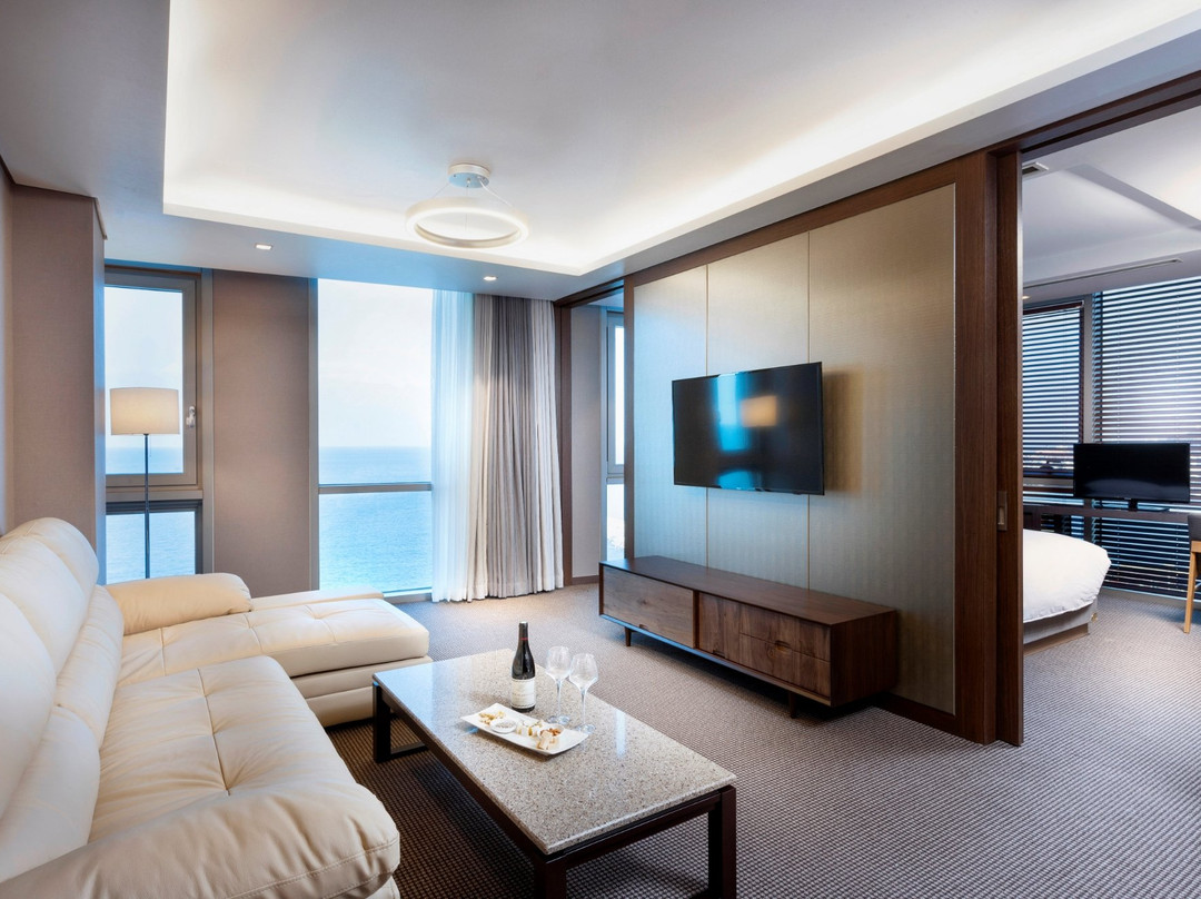海蓝丽景酒店