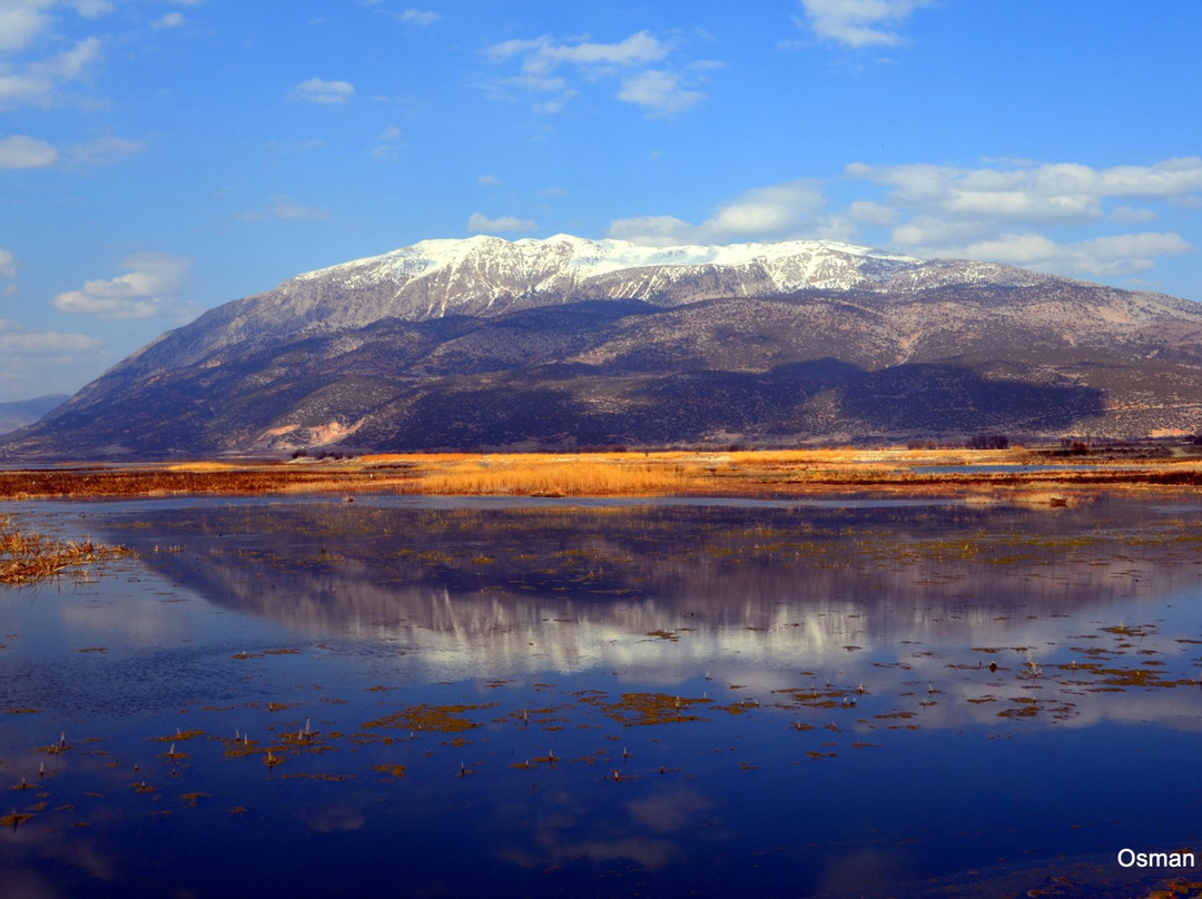 Civril旅游景点-Lake Isikli