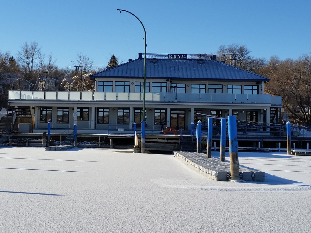 Silton餐馆和美食-Regina Beach Yacht Club