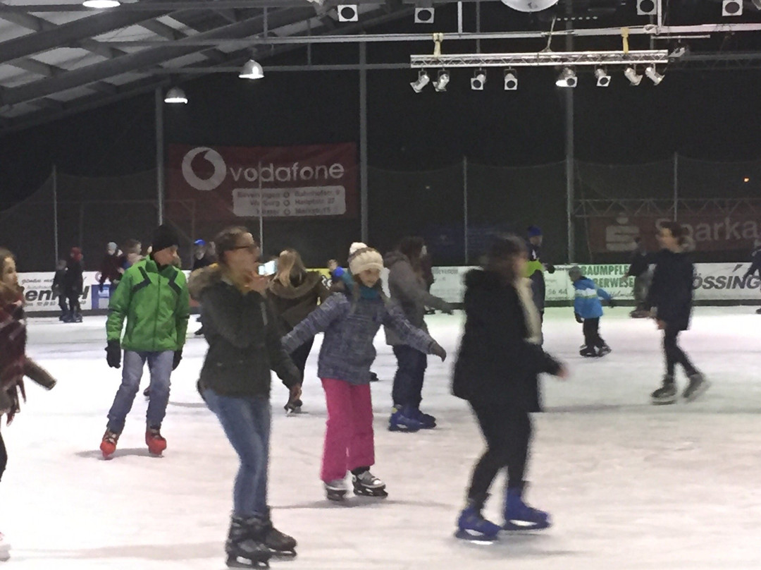 Ice skating in Beverungen (Beverunger Eisbahn)-Beverungen必去景点