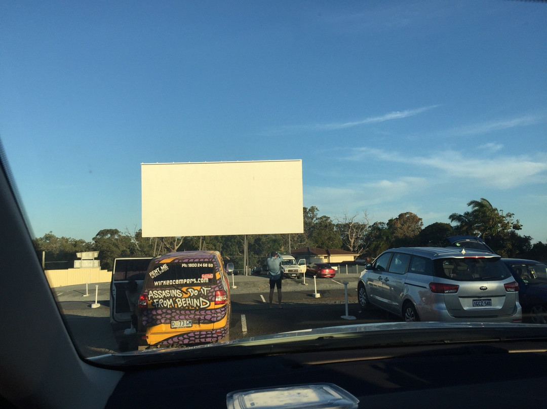 Galaxy Drive in Theatre-Woodvale必去景点
