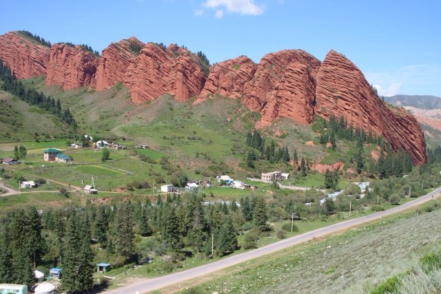 Jeti-Oguz Canyon (Seven Bulls Rocks)景点图片