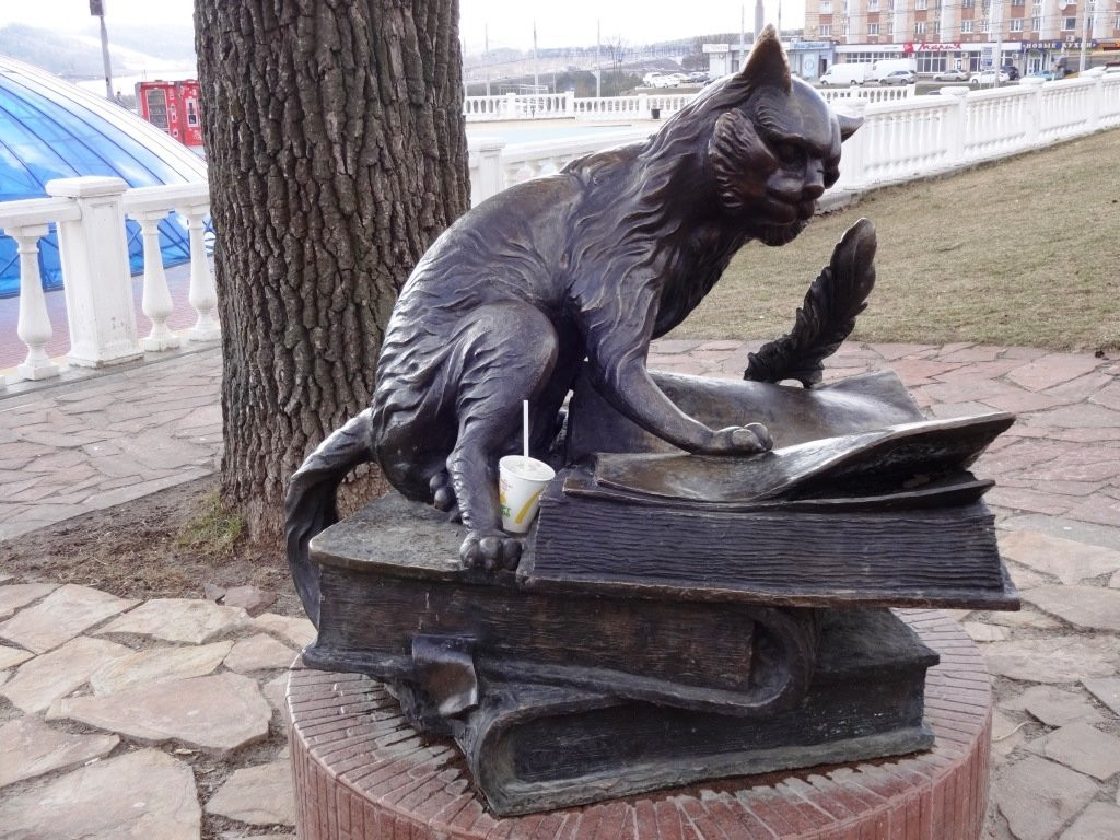 Sculpture Kot Uchyony-卡卢加必去景点