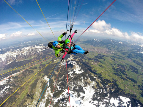 Himmelsritt Gleitschirm Tandemflüge-奥伯斯多夫必去景点