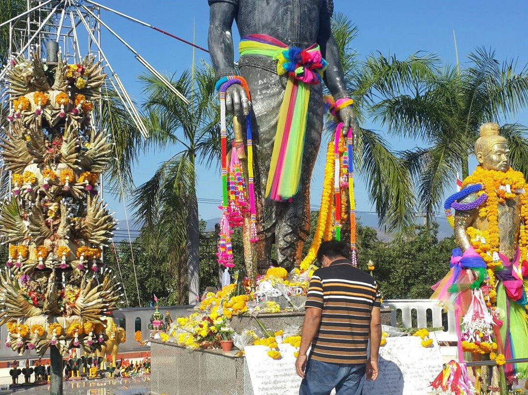 Pho Khun Pha Mueang Memorial景点图片