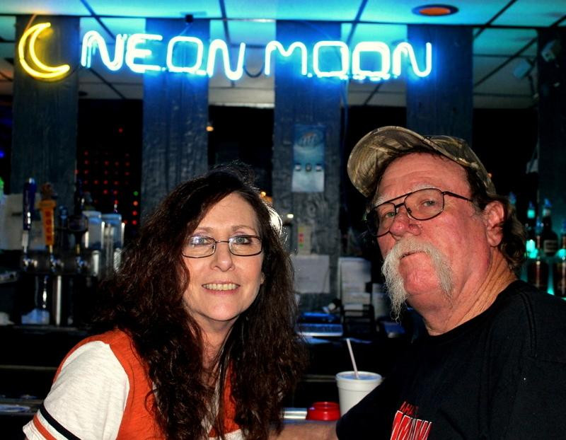 Neon Moon Lounge-奥德萨必去景点