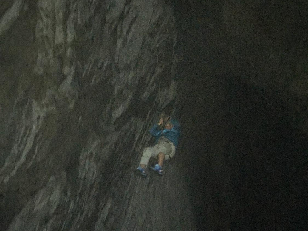 Haramiiska Cave-Trigrad必去景点