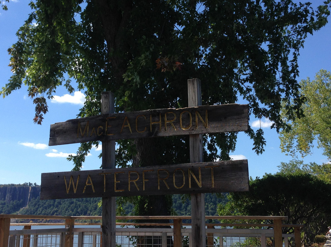 MacEachron Waterfront Park景点图片
