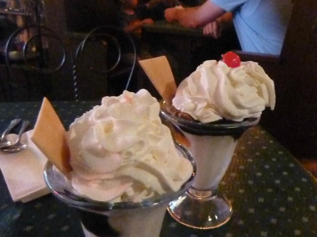 J. Lauber's Ice Cream Parlor-East Troy必去景点
