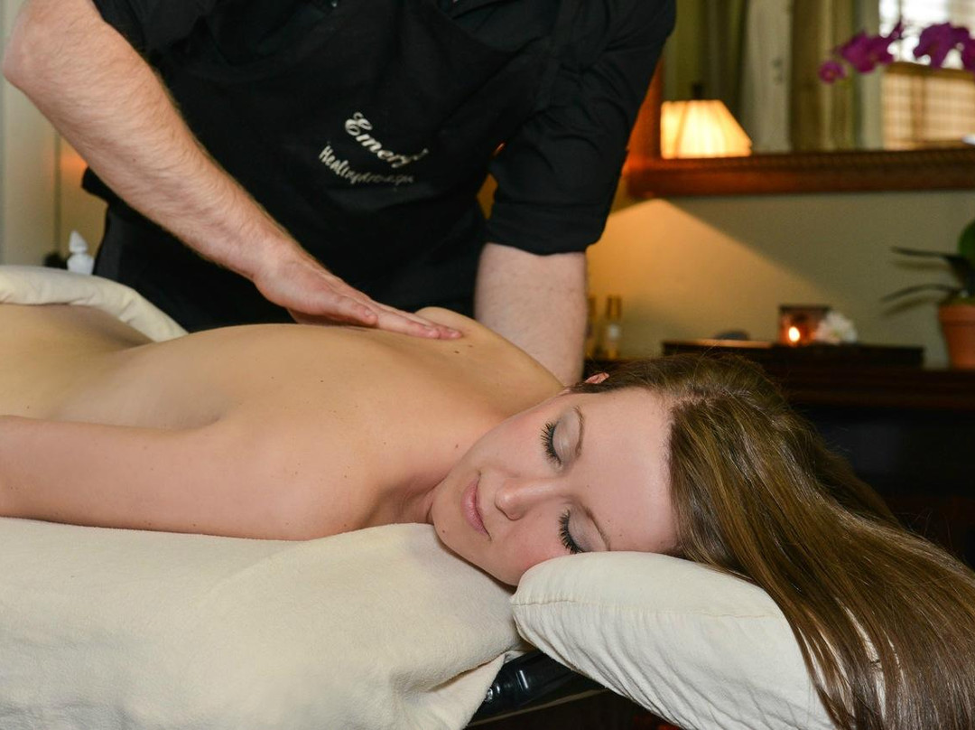 Emerge Healing Arts & Spa-Wellsboro必去景点