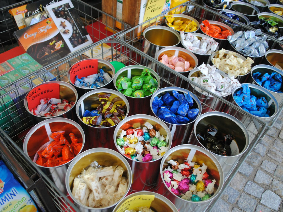 Mercato Ambulante 2.0-阿尔巴必去景点