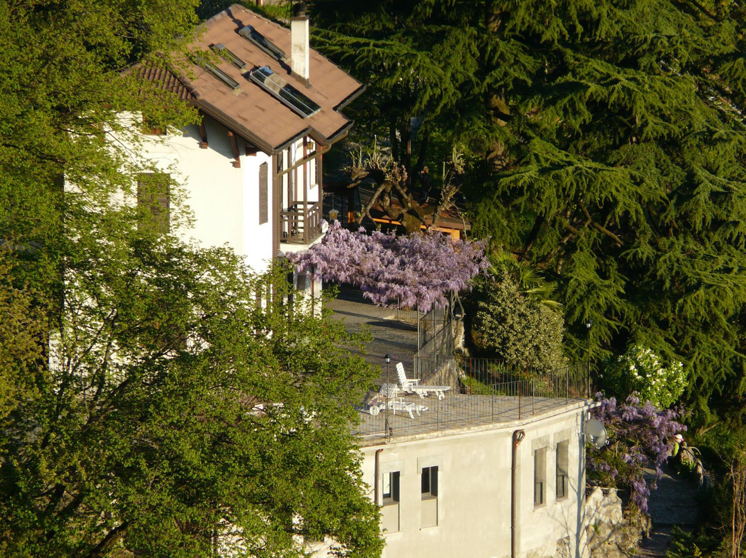 布鲁纳泰酒店住宿-Camera Con Vista