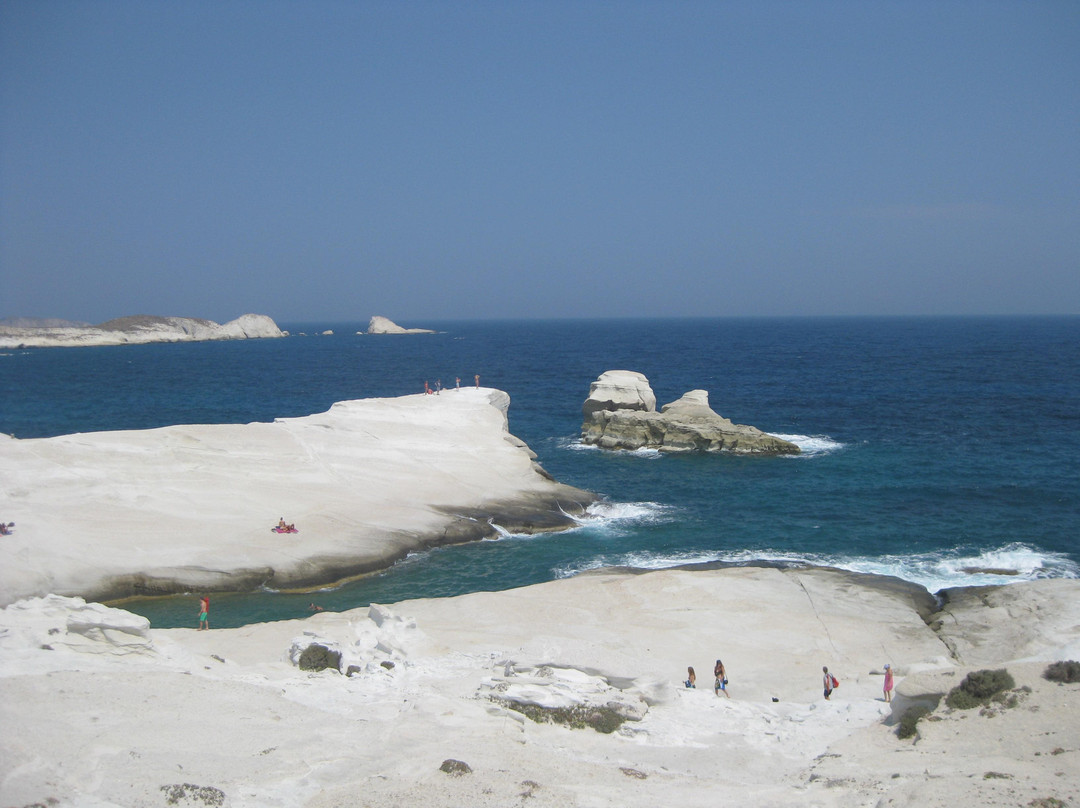 Sarakiniko Beach-米洛斯岛必去景点