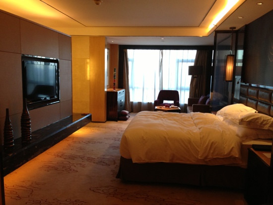 中山利和希尔顿酒店主图